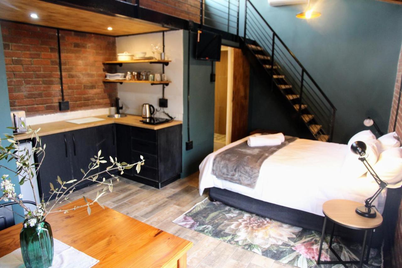 Nini'S Guest Units Hotel Bloemfontein Buitenkant foto