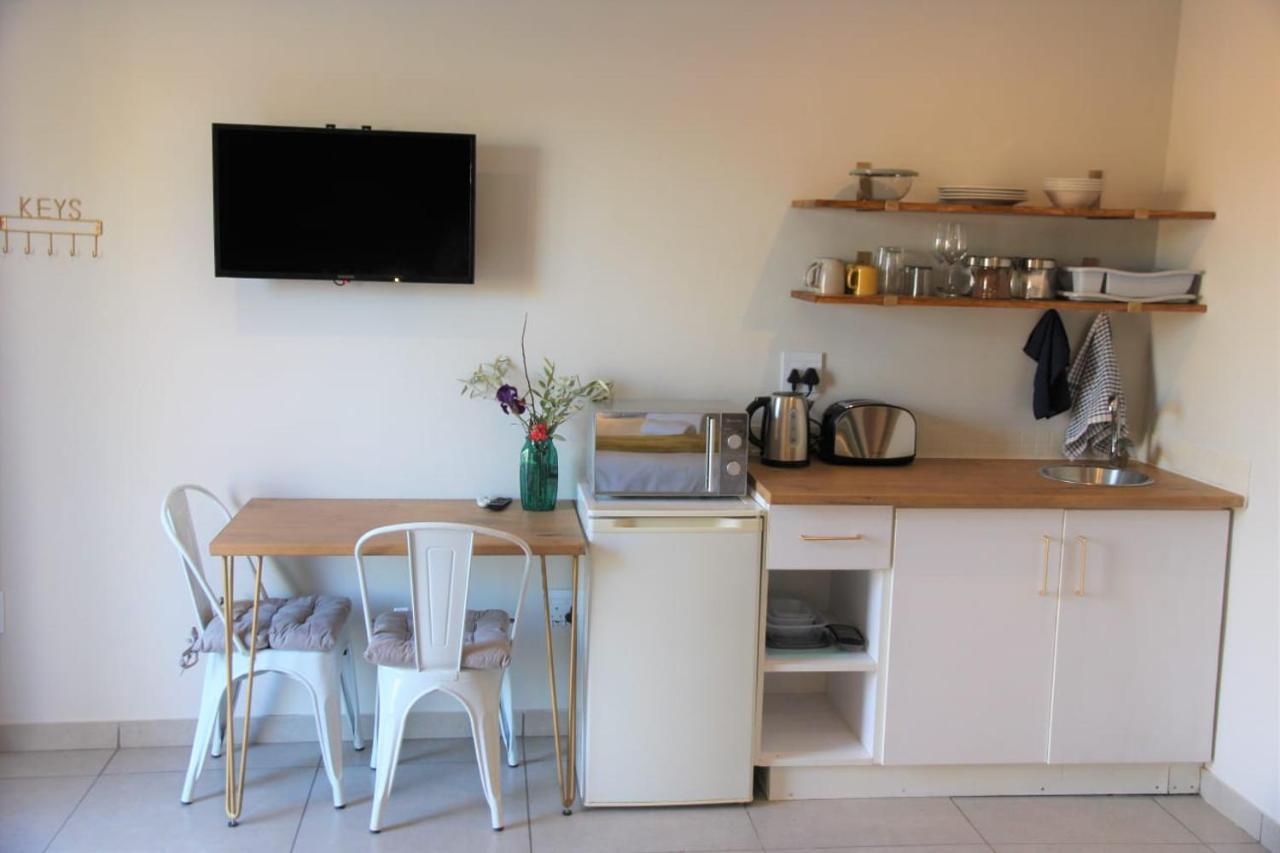 Nini'S Guest Units Hotel Bloemfontein Buitenkant foto
